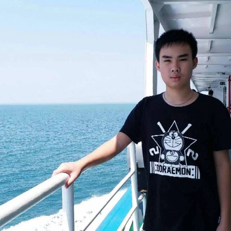 小绅士的第一张照片--百色闪婚服务中心